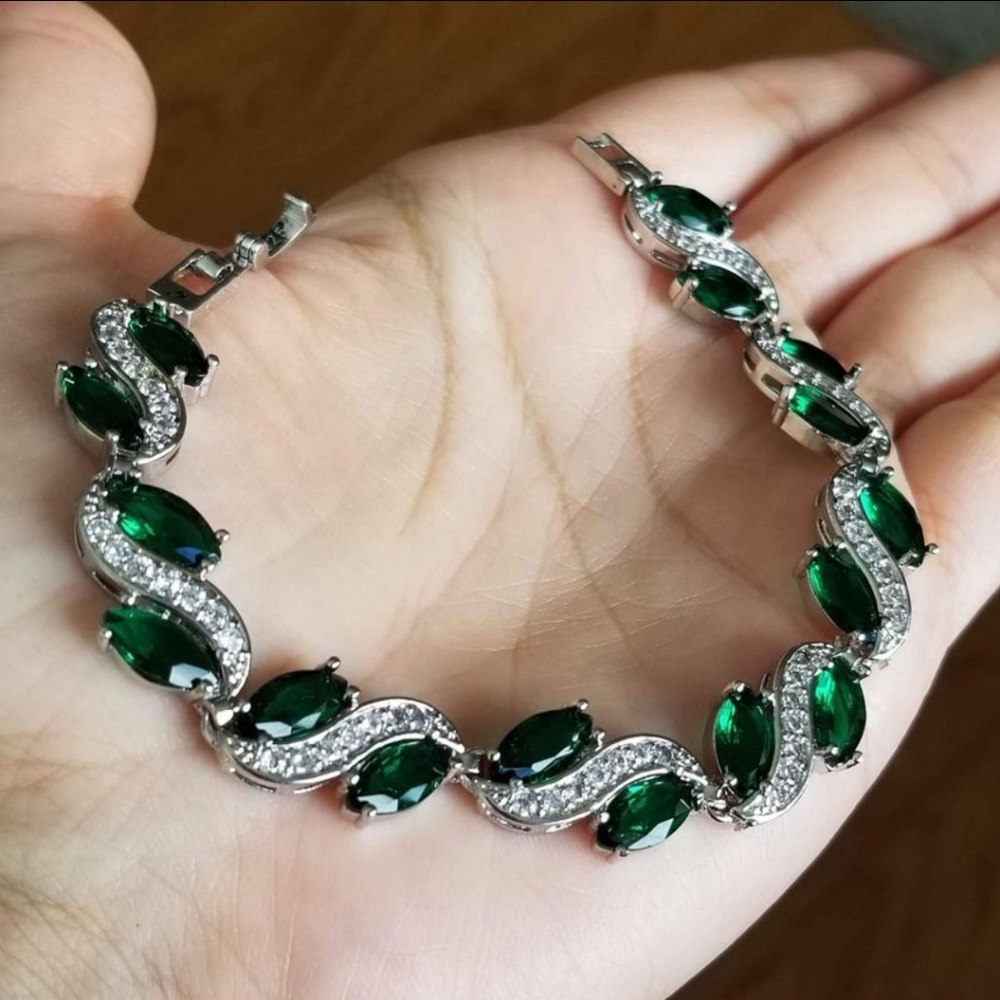 New 925 Silver Marquise Cut   Emerald Diamond Bracelet with Extention - Picture 4 of 8